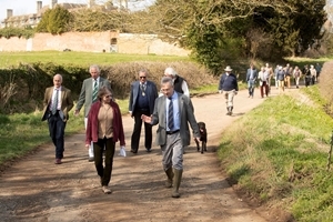 Allerton Project farm walk led by Dr Alastair Leake