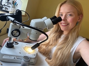 Juliet Turner microscope selfie