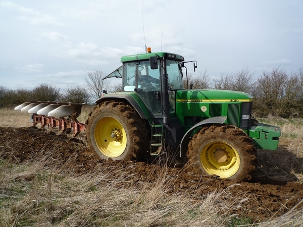 Ploughing Cover Crop March 09 (4)